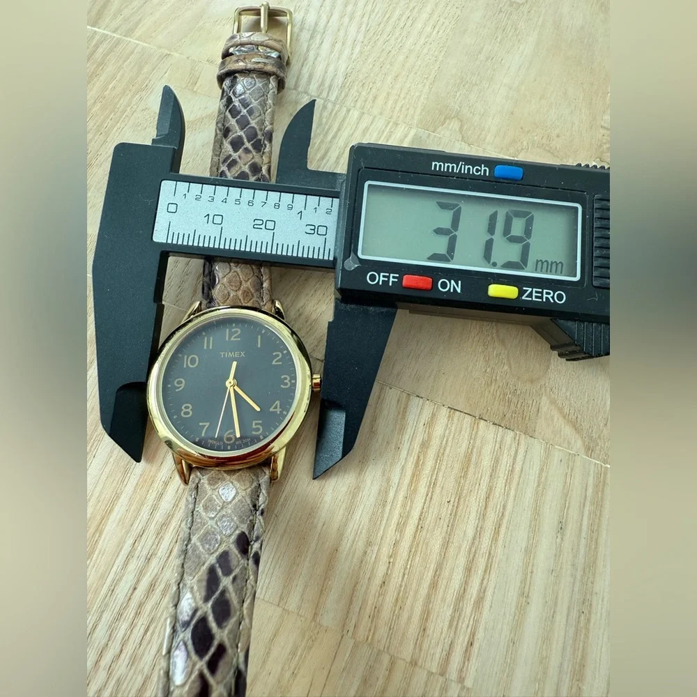 Timex ladies black dial gold tone classic watch NEW BATTERY